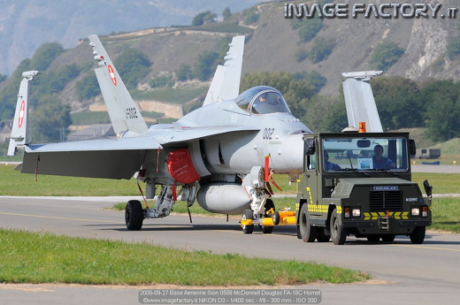 2008-09-27 Base Aerienne Sion 0588 McDonnell Douglas FA-18C Hornet